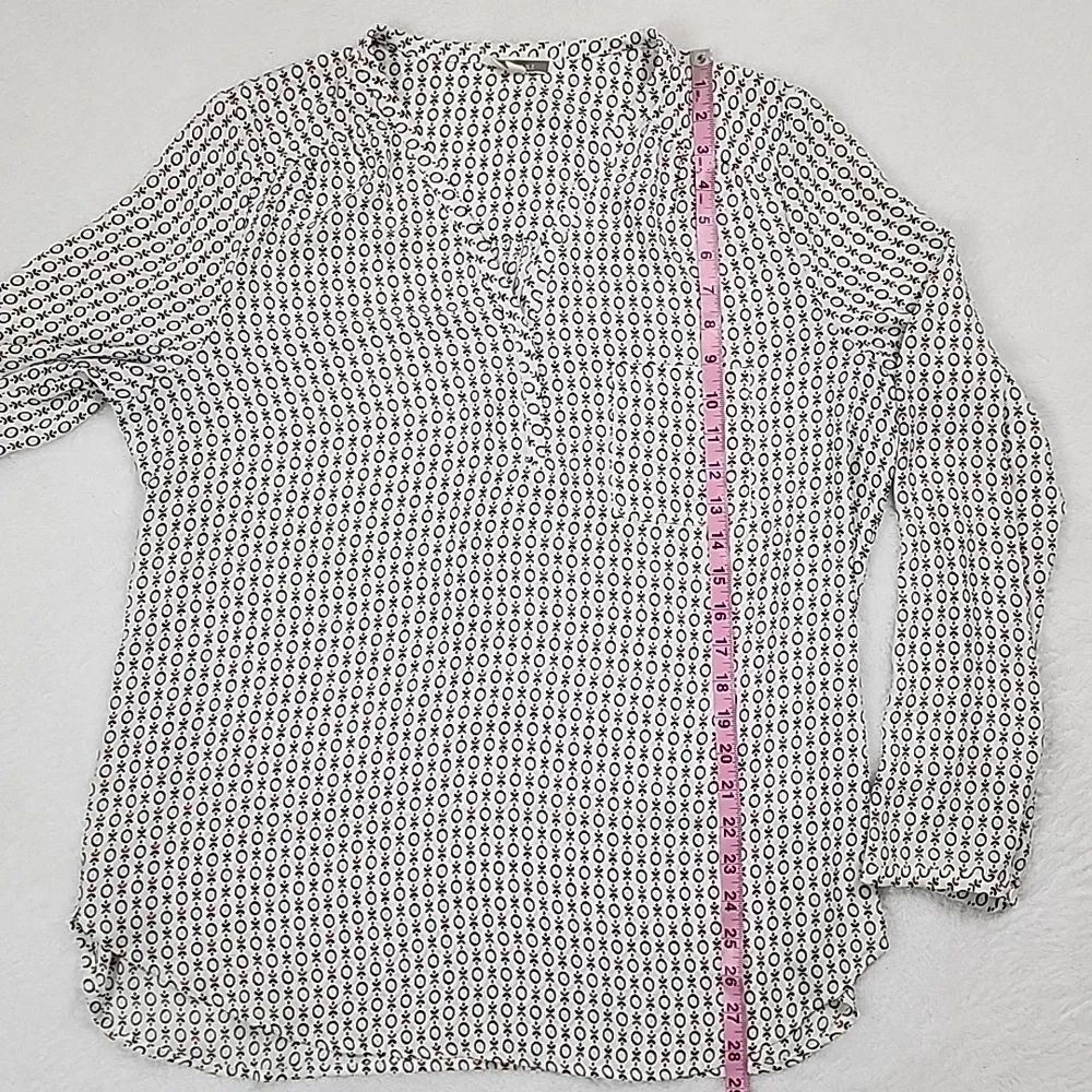 Pleione Long Sleeve All Over Pattern V-Neck Blouse - Picture 5 of 11